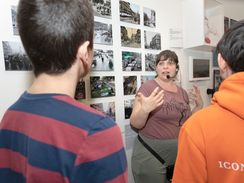 : In the museum area devoted to mobility, we discuss road design, citizen participation, and activism.